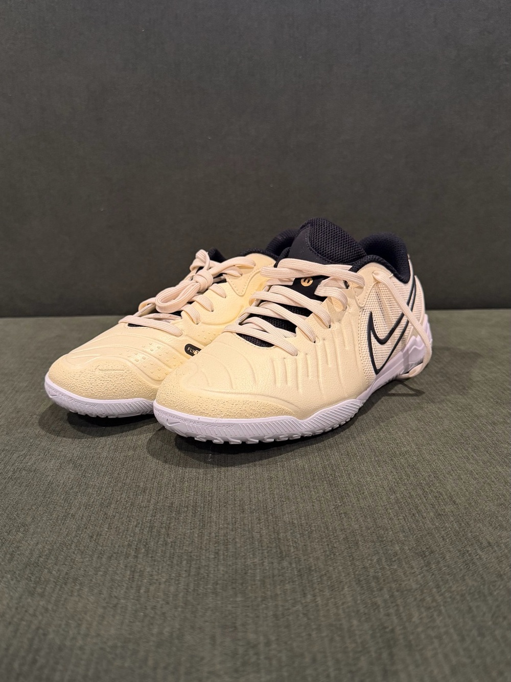 Nike Cream and Black Women's Tennis Sneakers